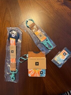 Kavu Tie-Dye Orange Blue Thread Wallet Card Holder with Teal Hardware